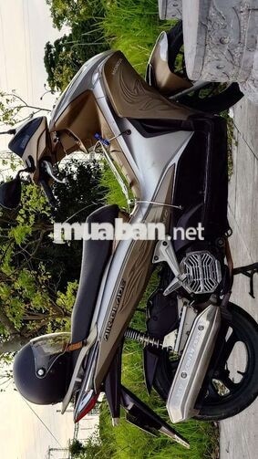 Honda Air Blade màu vàng đồng