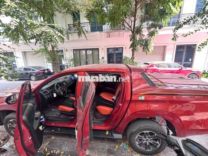 Mitsubishi Triton 2023 AT 15.400 km Đỏ