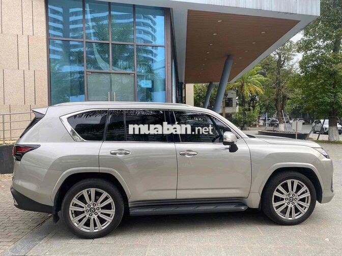 Lexus LX 600 2024 VIP Bạc