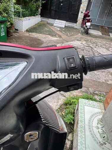 Honda Wave S 100cc màu Đỏ đen BSTP bao tranh chấp