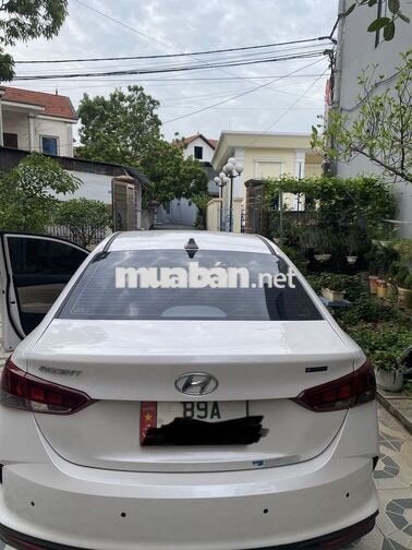Hyundai Accent 5 chỗ Trắng 34469 km