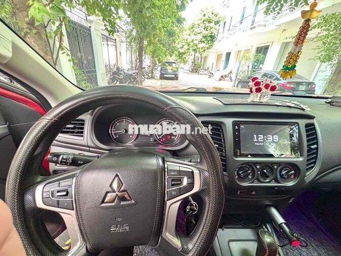 Mitsubishi Triton 2023 AT 15.400 km Đỏ