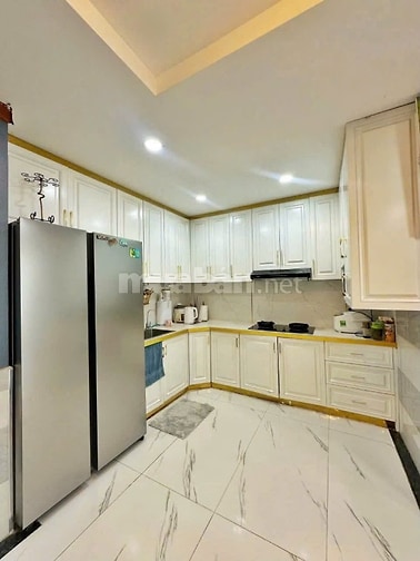 Bán căn hộ 3PN lầu 8 chung cư New SaiGon - Hoàng Anh Gia Lai 3