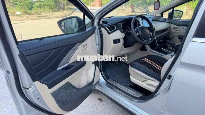 Mitsubishi Xpander 2019 Số sàn Bạc 7 chỗ