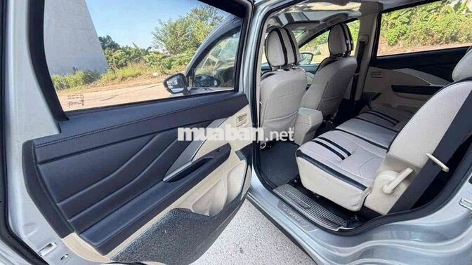 Mitsubishi Xpander 2019 Số sàn Bạc 7 chỗ