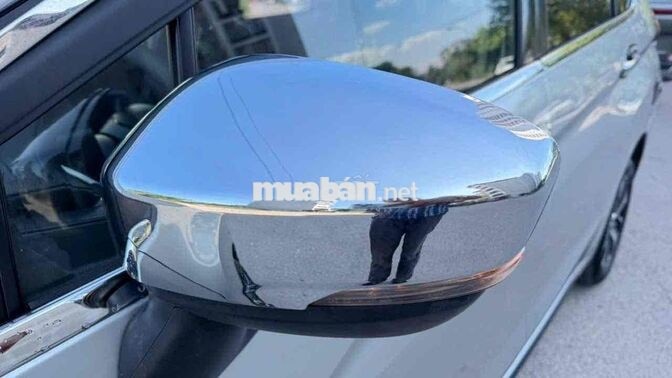 Mitsubishi Xpander 2019 Số sàn Bạc 7 chỗ