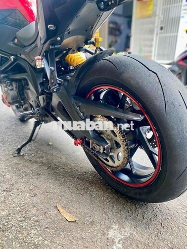 Mô tô Benelli BN 600 2017 màu Đỏ đen
