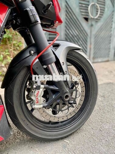 Benelli BN 600 QJ 2015 màu đỏ