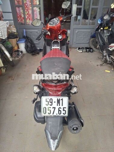 YAMAHA NOUVO 4 135CC ĐỎ ĐEN
