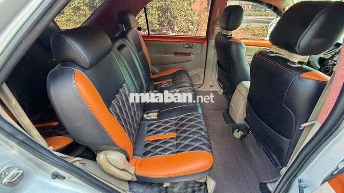 Toyota Fortuner 2012 Số sàn Máy dầu Bạc