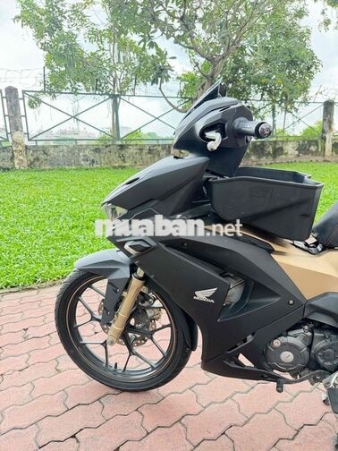WINNER X V3 abs smkey 2022 đen nhám chính chủ