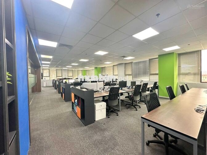Cho thuê gấp 115m2 tại phố Mạc Thái Tông, Cầu Giấy, Hà Nội.