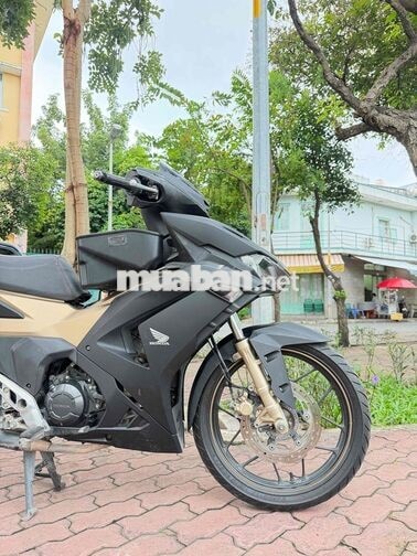 WINNER X V3 abs smkey 2022 đen nhám chính chủ