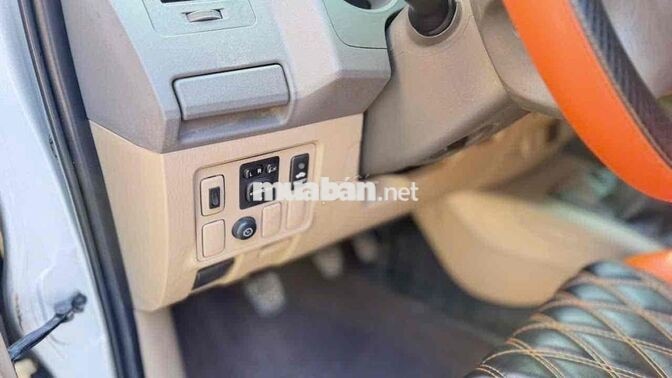Toyota Fortuner 2012 Số sàn Máy dầu Bạc