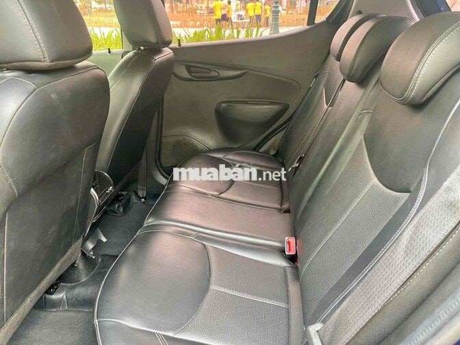 VinFast Fadil 2020 Base 7 vạn xanh
