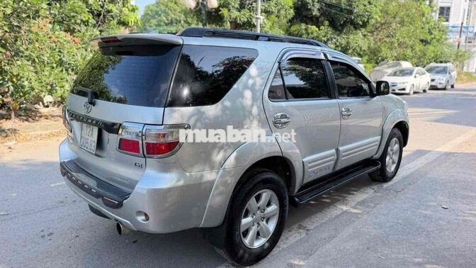 Toyota Fortuner 2012 Số sàn Máy dầu Bạc