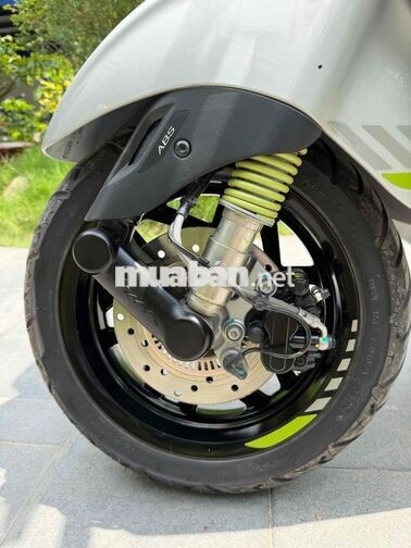 VESPA SPRINT TECH 2025 150CC Bạc Porsche rin lướt