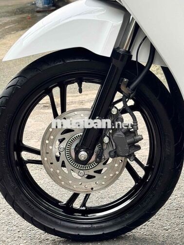 Honda SH 150i abs 2018 màu trắng đen spoty