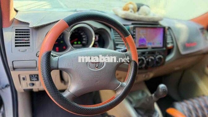 Toyota Fortuner 2012 Số sàn Máy dầu Bạc