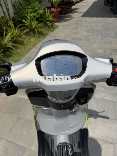 VESPA SPRINT TECH 2025 150CC Bạc Porsche rin lướt