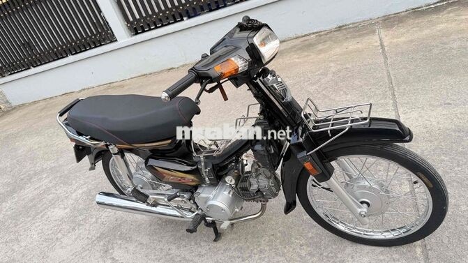 Honda Super Dream 2004 màu Đen