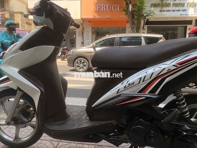 Yamaha Luvias 2016 màu Trắng Bạc