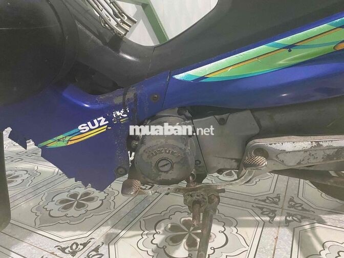 Xe máy Suzuki màu Xanh