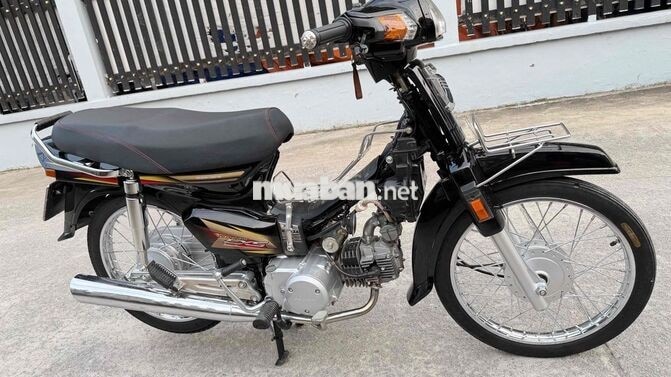 Honda Super Dream 2004 màu Đen