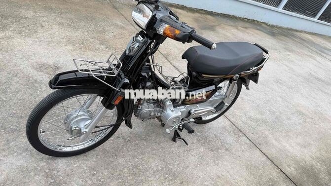 Honda Super Dream 2004 màu Đen
