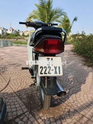 Honda Dream Thái màu nâu