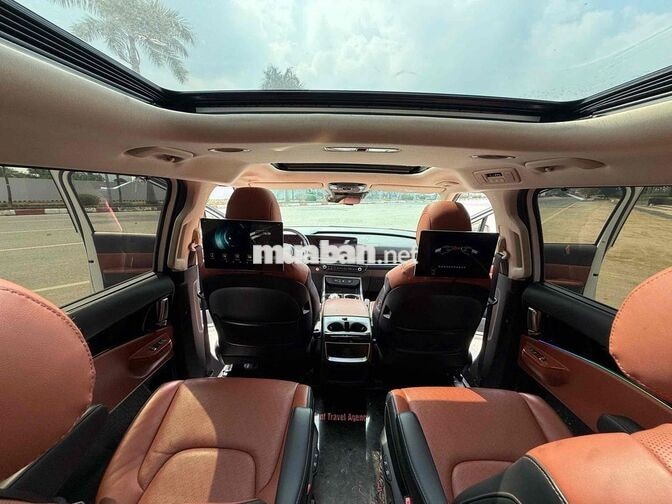 KIA Carnival 2025 2.2D Signature 4 vạn km