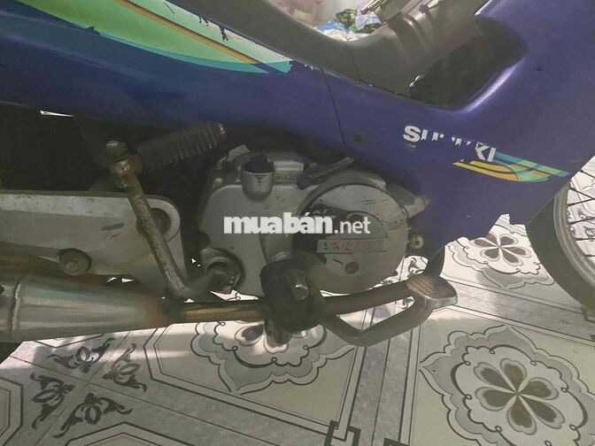 Xe máy Suzuki màu Xanh