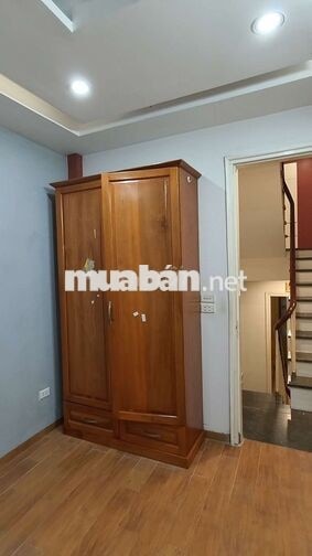 Nhà cho thuê Tôn Đức Thắng 45m² x 5 tầng, 5PN, full đồ, sân để xe 15tr