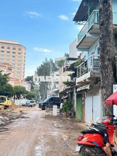 Nhà mặt tiền đối diện công viên số 1 Lý thái tổ gần mặt tiền hùng vươn