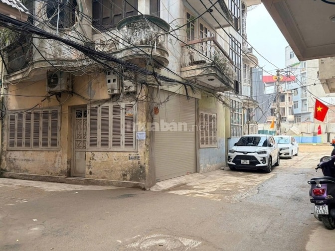 Bán nhà Nguyễn Phúc Lai sát phố vị trí đẹp, Dt 60m2, 5t, mt 5m, 28 tỷ.
