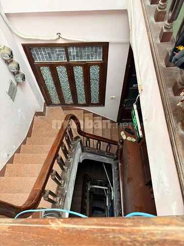 Bán nhà Nguyễn Phúc Lai sát phố vị trí đẹp, Dt 60m2, 5t, mt 5m, 28 tỷ.