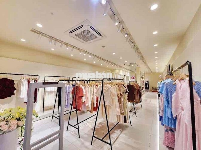 MB 3 TẦNG 2 MT LÊ DUẨN , NGANG :7M CỰC ĐẸP