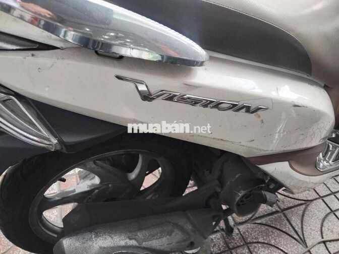 Honda Vision 2013 màu trắng