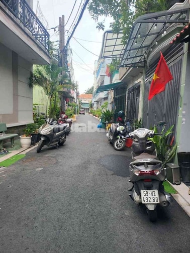 NHÀ BÁN NGAY PHAN HUY ÍCH 5.X TỶ - SÁT EMART, QUANG TRUNG, HẺM XE HƠI 