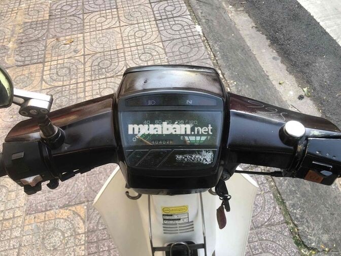 Honda Dream 97cc màu nâu