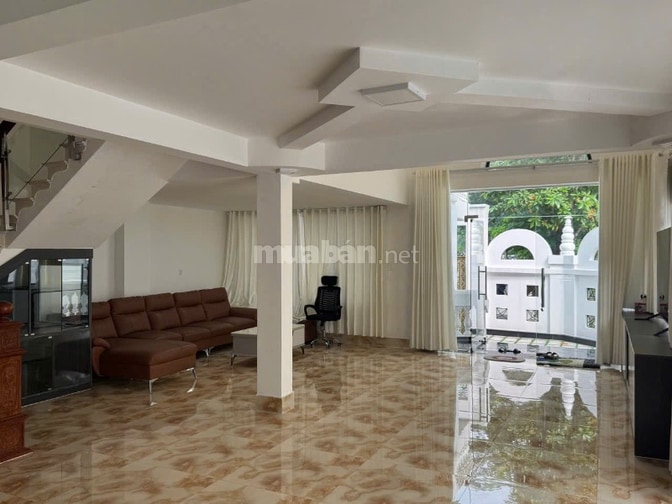 Bán biệt thự KDC 13E Làng Việt Kiều, xã Bình Hưng, Hồ Chí Minh, 203m2