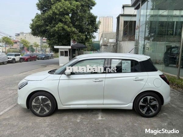 Suzuki Swift 1.2 AT 2026 - 559 Triệu