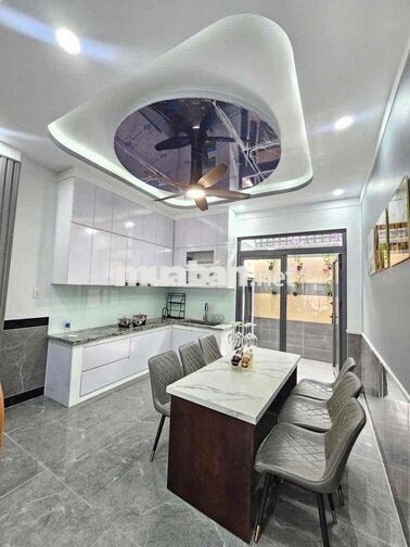 nhà 2 lầu 1 trệt Bình Chuẩn,Thuận An,có nội thất,đường 7m đậu ô tô ok