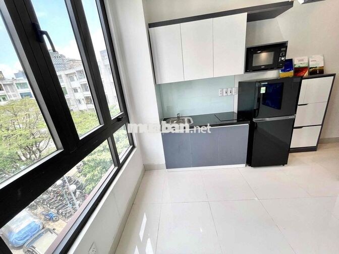 DUPLEX CỬA SỔ LỚN – TRUNG TÂM QUẬN 1 ✨  • Thiết kế: Dạng Duplex gác