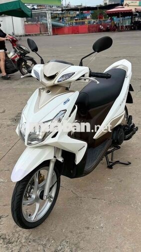 [HIẾM CÓ]👉 yamaha Luvias Fi 125cc 2015👉TRÙM MẾN💖💖