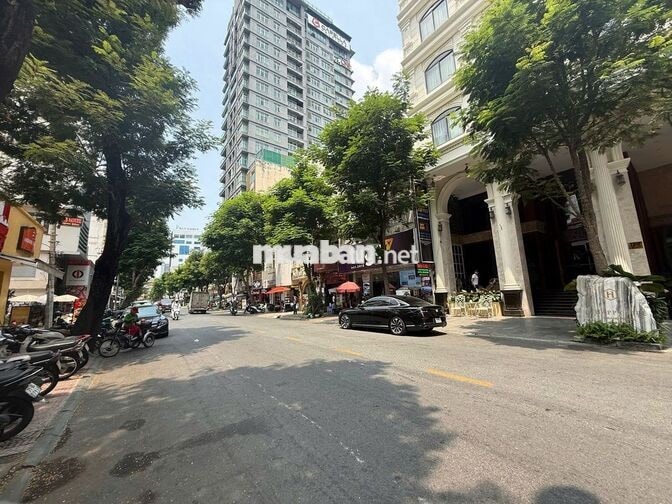 Góc 2MT  - Sát Chợ Bến Thánh - Quận 1 