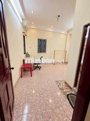 Nhà nguyên căn Thích Quảng Đức, 5x 10m, 3 tầng, 4pn/4wc, chỉ 18,9tr bl