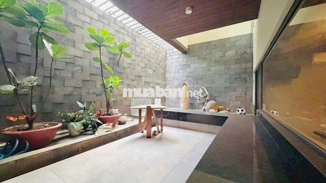 cho thuê nhà đẹp mặt tiền đường số phường Tân Phong quận 7