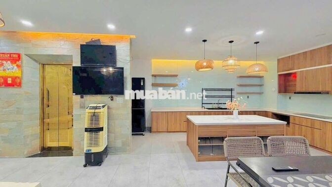 cho thuê nhà đẹp mặt tiền đường số phường Tân Phong quận 7