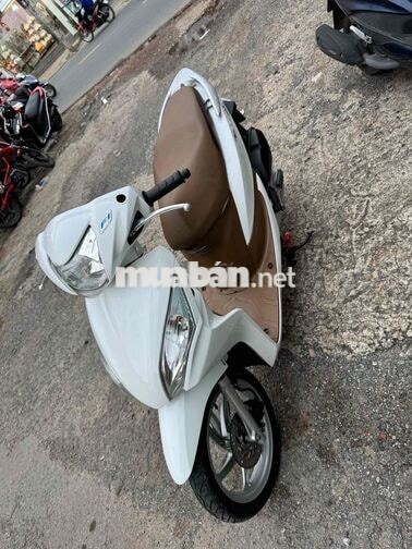 Honda Vision 2014 màu trắng